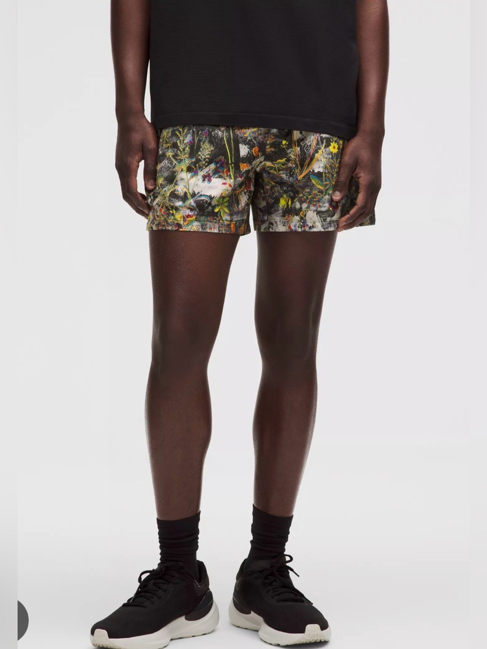 USED RARE Lululemon Men’s “Pace Breaker” Short 5" Inseam Linerless (M)